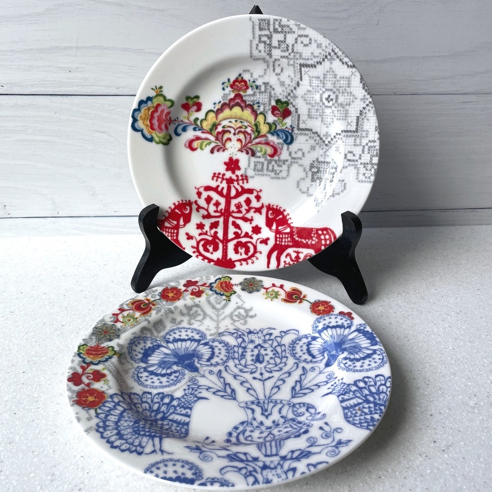 Anthropologie Sissinghurst Castle Dessert Plates Set of 2 Folk Art Horse Peacock
